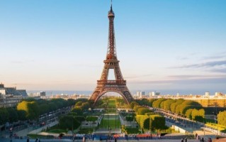 埃菲尔铁塔有多高_埃菲尔铁塔为什么建造