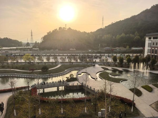 什么是跟随式镜头_如何拍摄跟随式镜头-第3张图片-星辰妙记