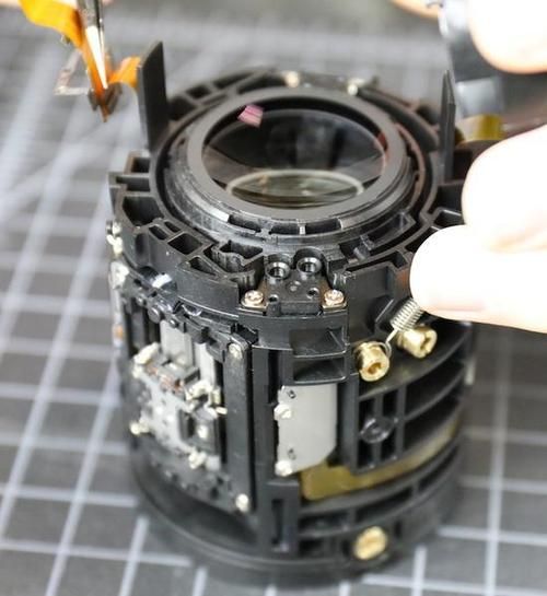 相机镜头拆解步骤_镜头内部结构解析-第2张图片-星辰妙记 相机镜头拆解步骤_镜头内部结构解析-第2张图片-星辰妙记