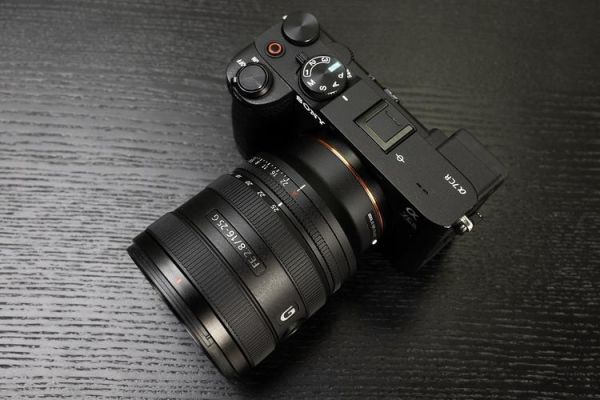 索尼大光圈镜头推荐_索尼大光圈镜头怎么选-第3张图片-星辰妙记