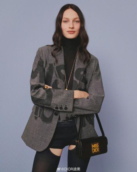 拍衣服用什么镜头_服装摄影镜头推荐-第2张图片-星辰妙记