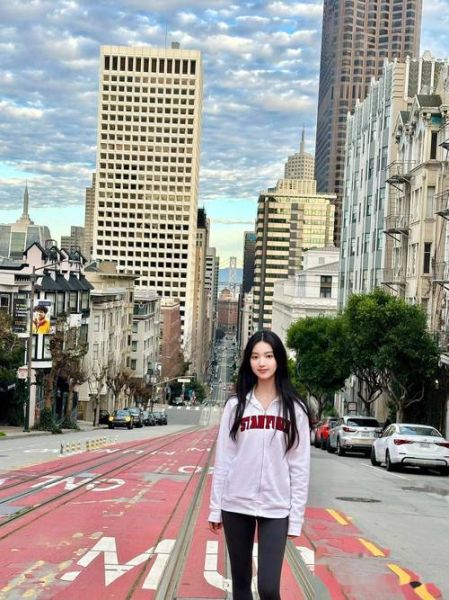 清华大学校花是谁_清华大学校花评选标准-第3张图片-星辰妙记 清华大学校花是谁_清华大学校花评选标准-第3张图片-星辰妙记