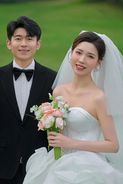 拍婚纱照用什么镜头_婚纱照镜头怎么选-第1张图片-星辰妙记 拍婚纱照用什么镜头_婚纱照镜头怎么选-第1张图片-星辰妙记