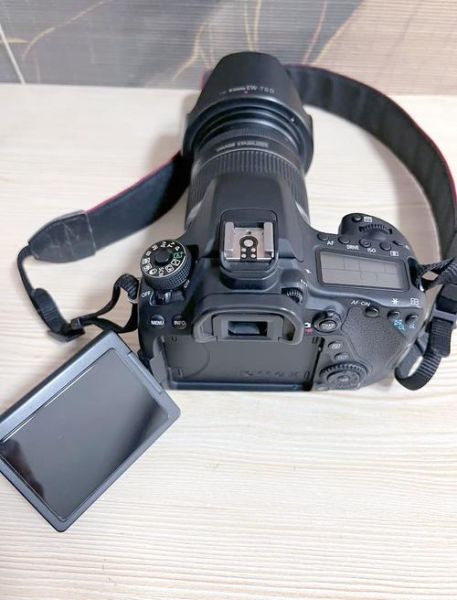 80D配什么镜头好_佳能80D最佳镜头推荐-第2张图片-星辰妙记