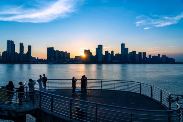 新手广角镜头怎么选_广角镜头适合拍什么-第3张图片-星辰妙记 新手广角镜头怎么选_广角镜头适合拍什么-第3张图片-星辰妙记