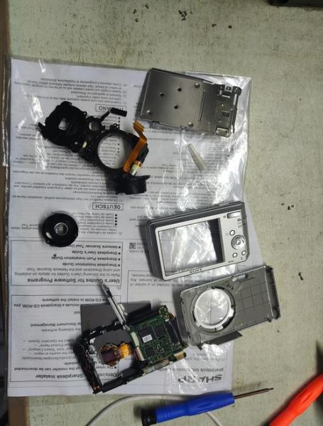 相机镜头卡住怎么办_镜头无法缩回怎么修-第1张图片-星辰妙记