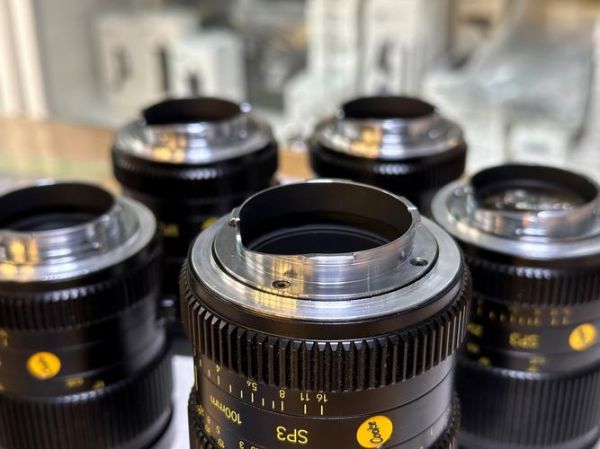 莱卡镜头接口有哪些_如何区分M口与L口-第2张图片-星辰妙记 莱卡镜头接口有哪些_如何区分M口与L口-第2张图片-星辰妙记