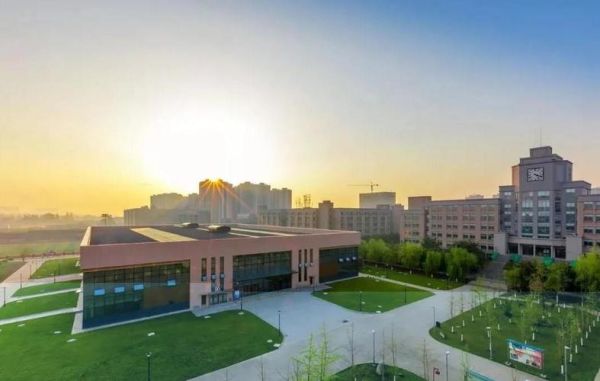 成都信息工程大学银杏酒店管理学院怎么样_就业前景如何-第2张图片-星辰妙记