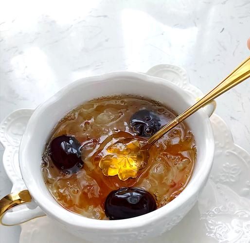 皂角米桃胶雪燕孕妇可以吃吗_孕期饮食禁忌-第1张图片-星辰妙记