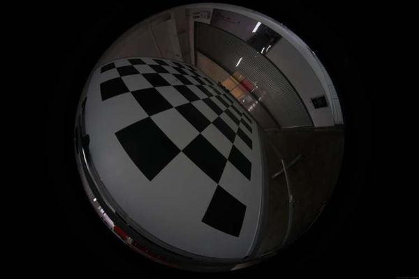 什么是鱼眼镜头_鱼眼镜头适合拍什么场景-第2张图片-星辰妙记