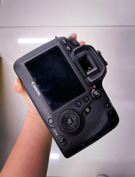 6d最佳镜头推荐_佳能6d人像镜头怎么选-第2张图片-星辰妙记