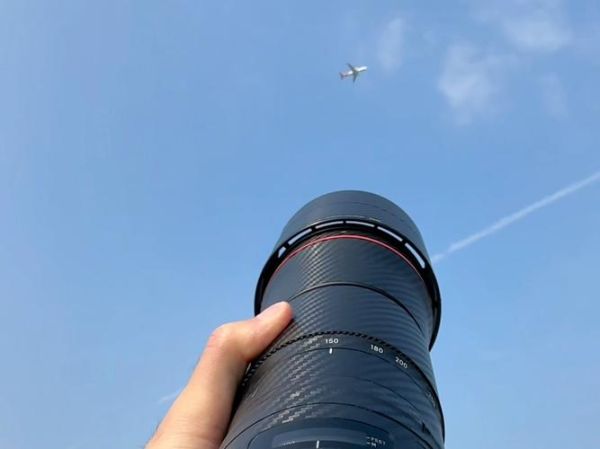 拍飞机用什么镜头_飞机摄影镜头推荐-第1张图片-星辰妙记