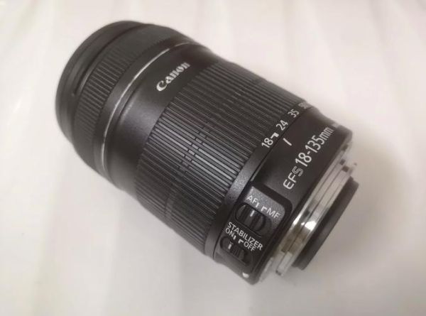 佳能135镜头多少钱_二手135mm f2值得买吗-第2张图片-星辰妙记