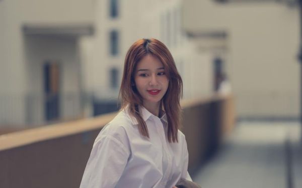 85mm镜头拍人像效果怎么样_适合哪些场景-第2张图片-星辰妙记