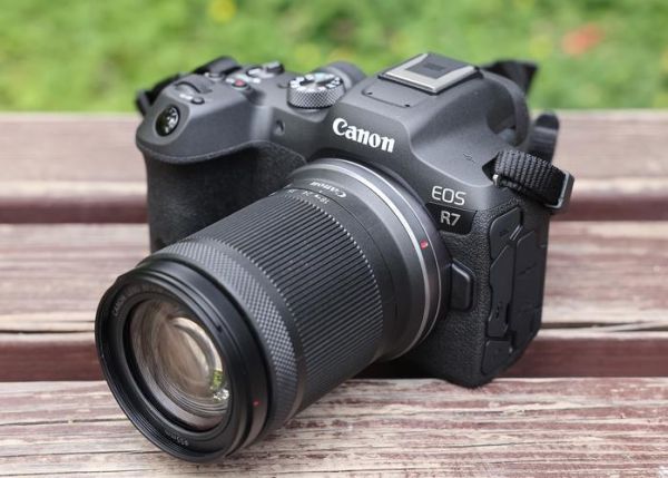 佳能成像最好的镜头_哪支镜头画质最锐-第2张图片-星辰妙记 佳能成像最好的镜头_哪支镜头画质最锐-第2张图片-星辰妙记