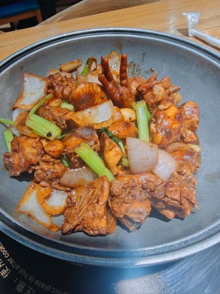 鸡公煲孕妇能吃吗_孕期吃鸡公煲注意事项-第1张图片-星辰妙记