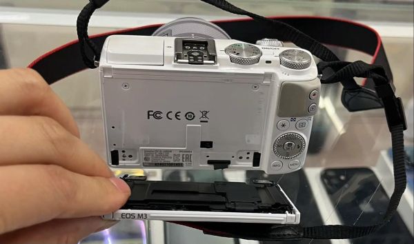 佳能m3镜头怎么设置到拍摄位置_佳能m3镜头安装教程-第1张图片-星辰妙记