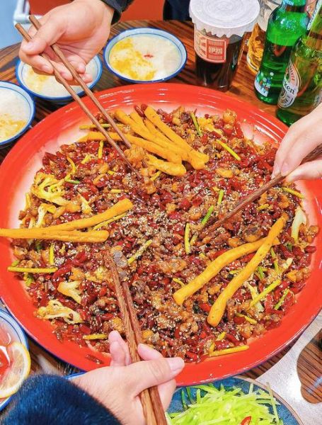 孕妇可以吃辣子鸡吗_孕期吃辣子鸡注意事项-第3张图片-星辰妙记 孕妇可以吃辣子鸡吗_孕期吃辣子鸡注意事项-第3张图片-星辰妙记