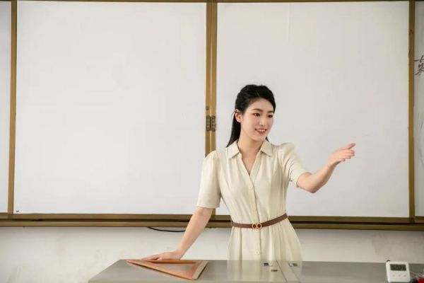 课堂镜头怎么拍_课堂视频拍摄技巧-第1张图片-星辰妙记