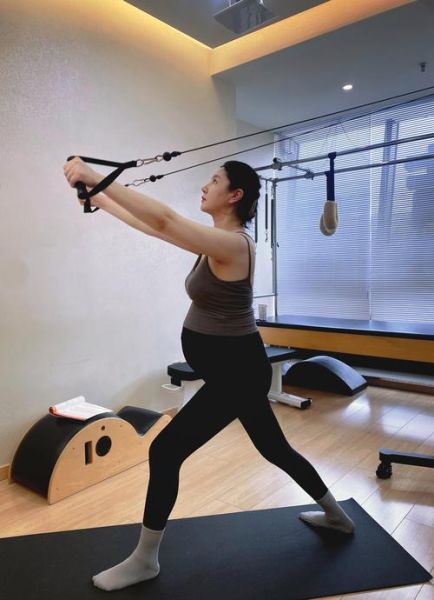 孕妇可以做什么运动_孕期运动视频推荐-第1张图片-星辰妙记