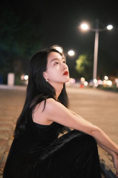 镜头1.4适合拍什么_夜景人像怎么拍-第1张图片-星辰妙记 镜头1.4适合拍什么_夜景人像怎么拍-第1张图片-星辰妙记