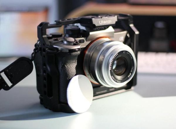 佳能300定焦镜头值得买吗_佳能300定焦镜头适合拍什么-第1张图片-星辰妙记